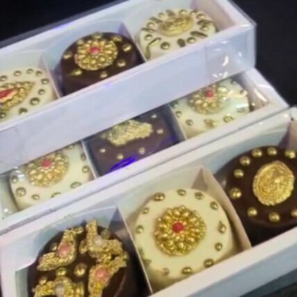 Alfajor com decoração Fabergé