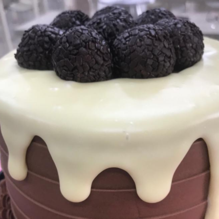  Bolo Espatulado com Ganache 