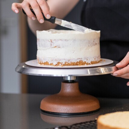 Bolos Espatulados e Decorados com Chantilly e Chantininho 