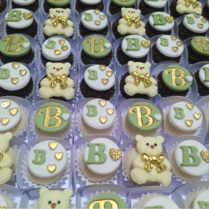 Decorações Personalizadas em Brigadeiros 