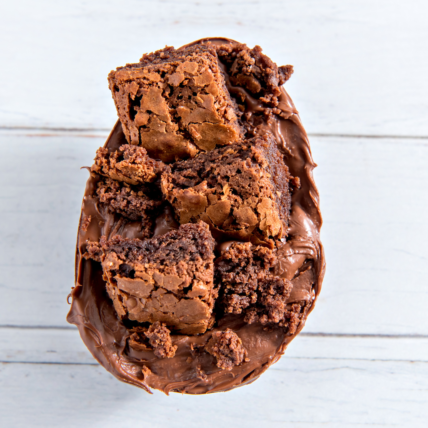 Ovo de Páscoa Brownie Recheado